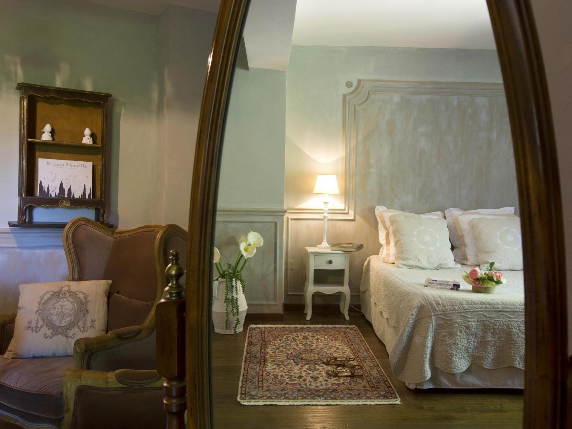 Domaine De Rhodes B&B Avinyon Oda fotoğraf