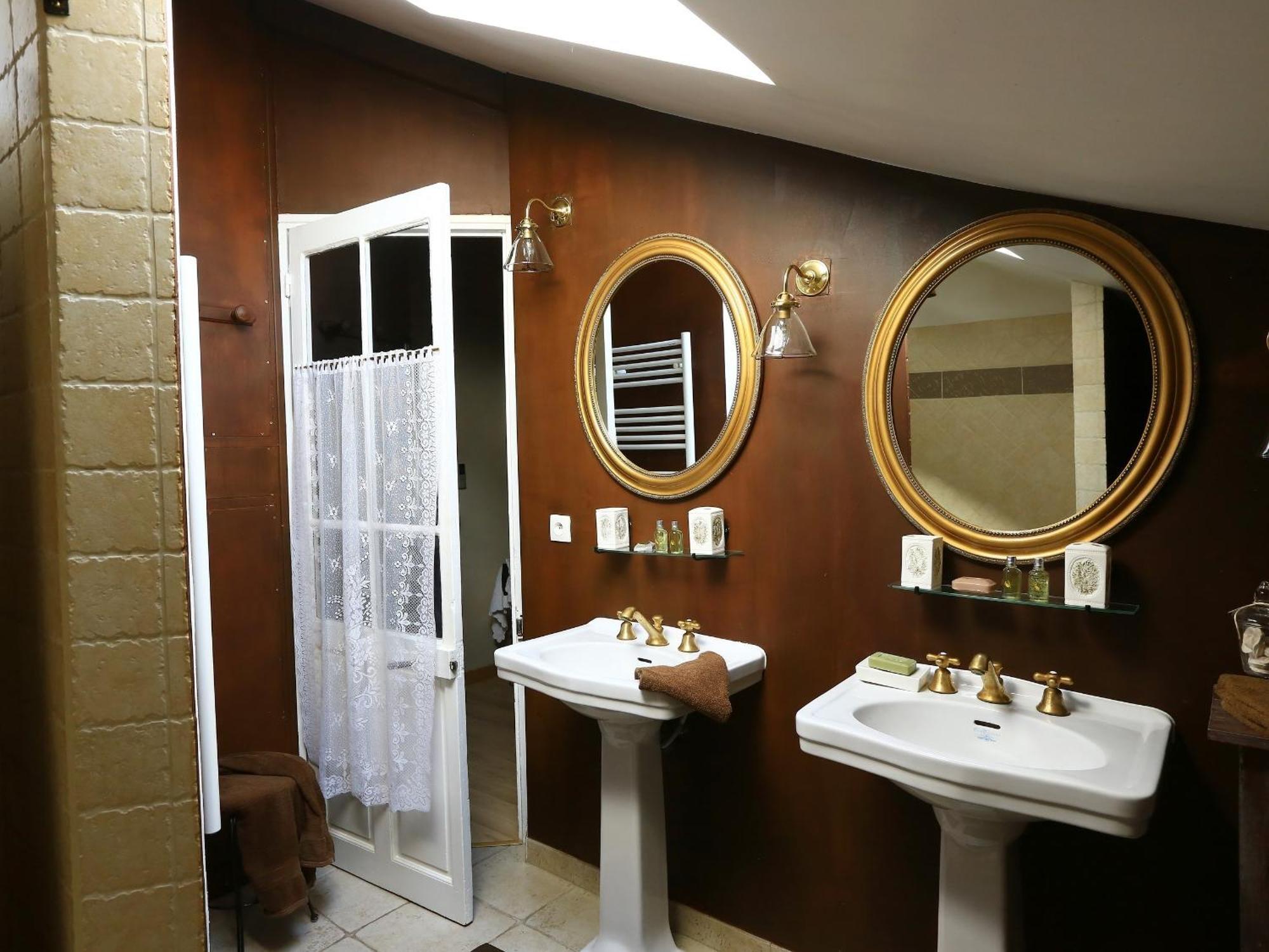Domaine De Rhodes B&B Avinyon Oda fotoğraf