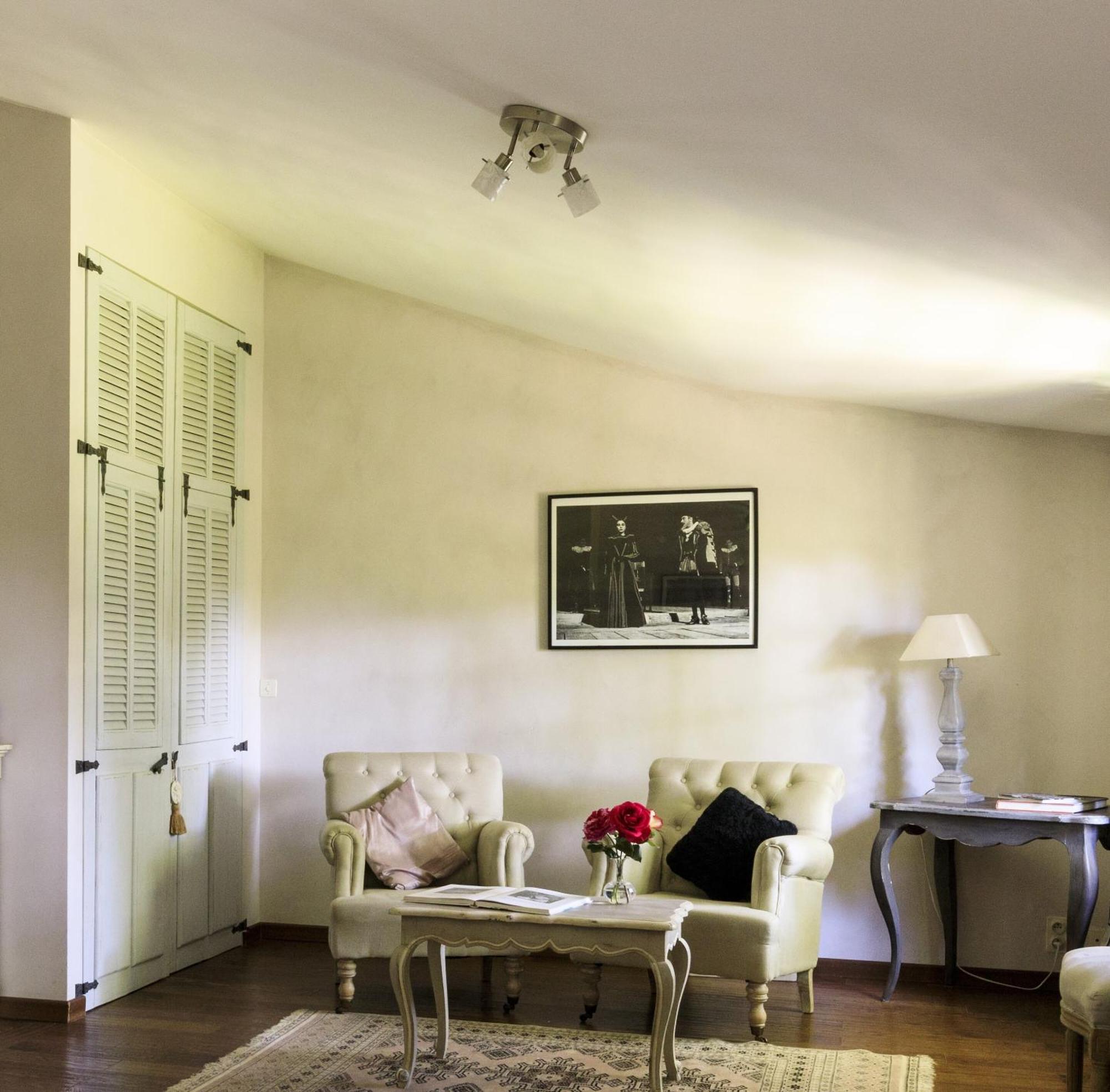 Domaine De Rhodes B&B Avinyon Oda fotoğraf