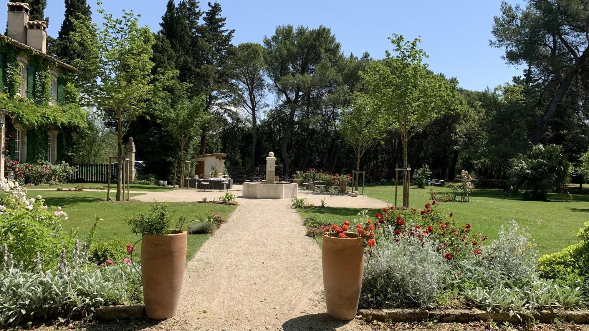Domaine De Rhodes B&B Avinyon Dış mekan fotoğraf
