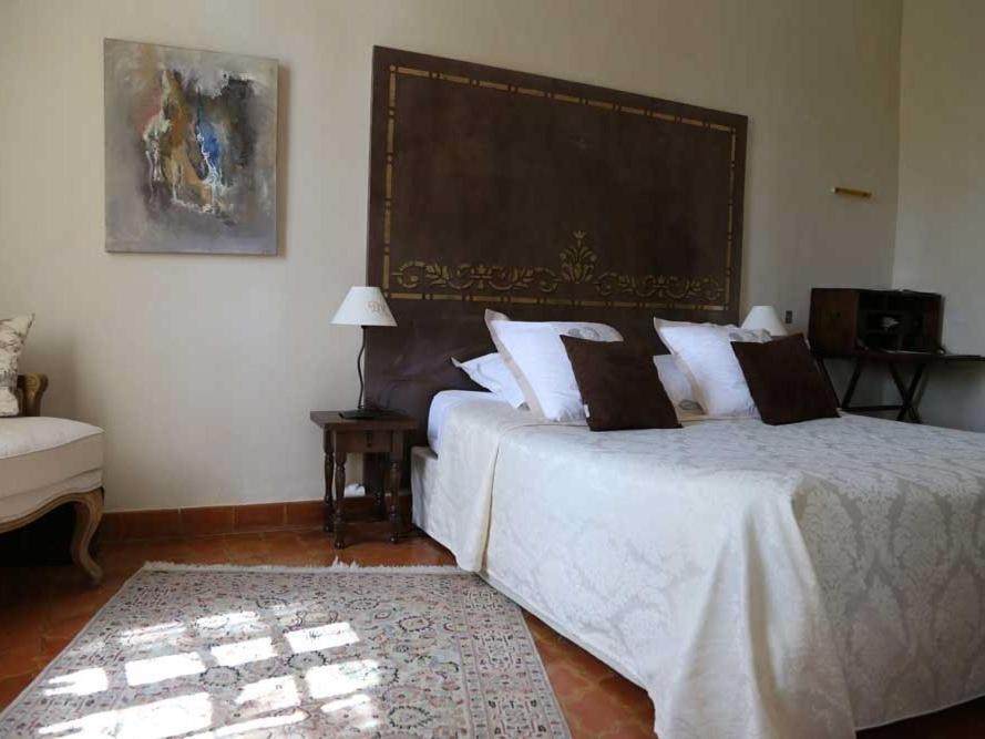 Domaine De Rhodes B&B Avinyon Oda fotoğraf